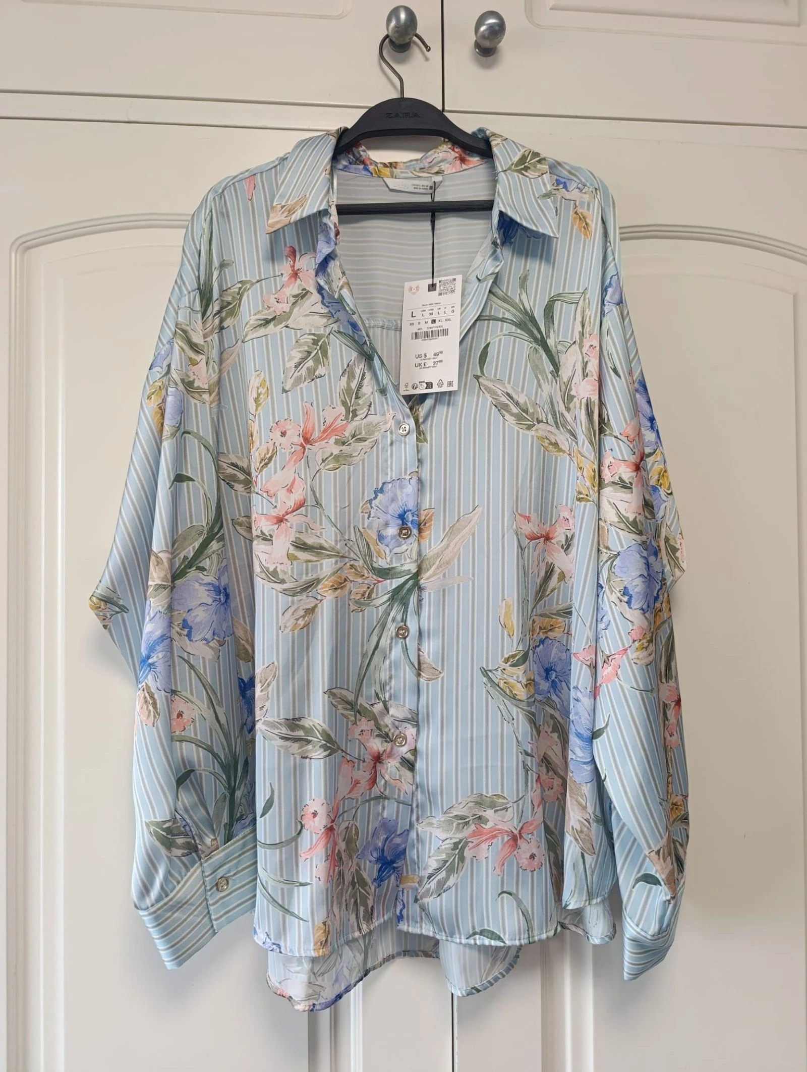 Blusa Zara popelin satinada floral talla L